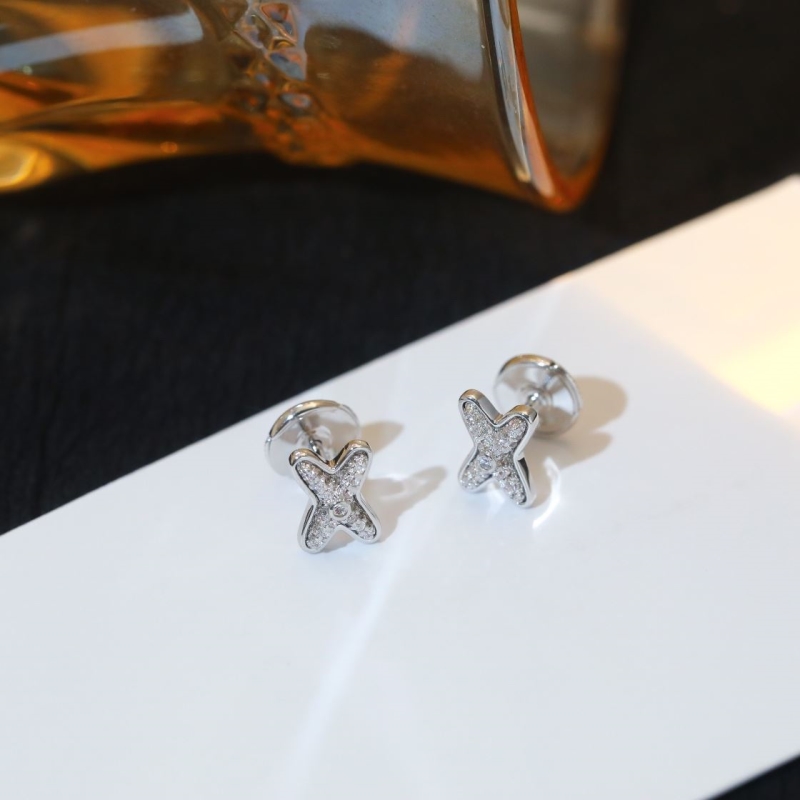 CHAUMET